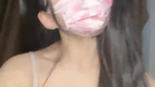 胸部丰满的金发继妹Aubrey Sinclair在POV中被继兄操了
