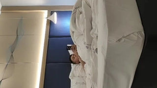 【大尉探花】至今未流出良家”关灯妹”，KTV喝到微醺开房，女的害羞男的甜言蜜语