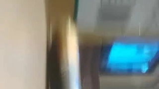 独乳风骚--诺宝宝 这乳舞颜值无人能及，露脸大秀，爱笑的女孩挣钱容易，乳舞肉棒自慰，呻吟娇喘无法抗拒