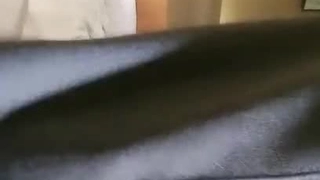 每个女孩都曾试过阴毛剃光 然后又在后悔